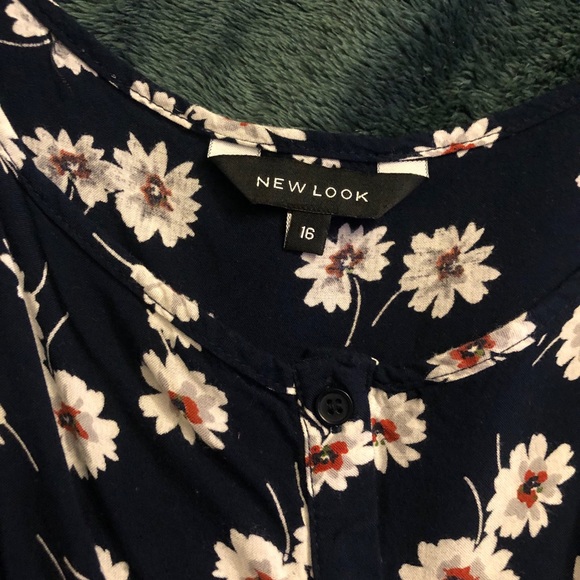 Daisy Tank - Picture 3 of 4